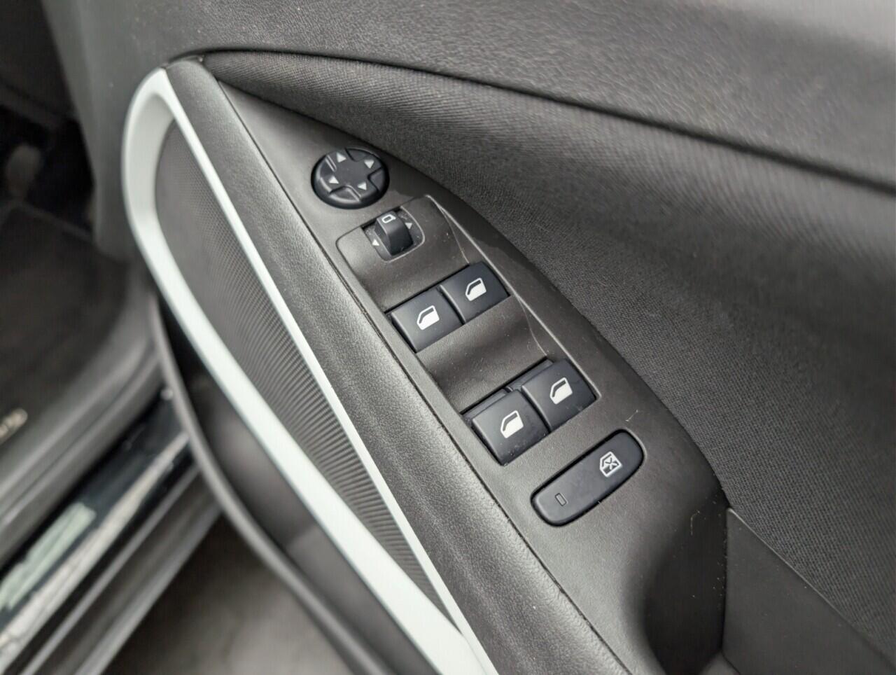 Used Vauxhall Crossland X 2020 for sale - 76425283: Photo 31