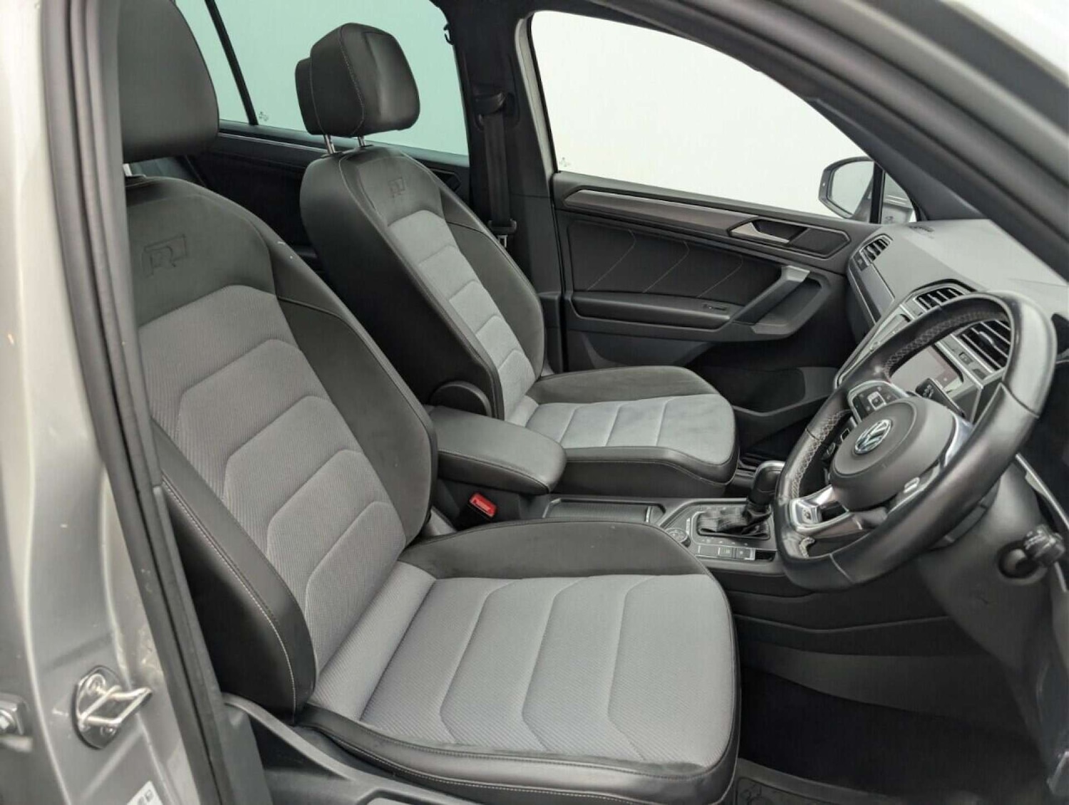 Used Volkswagen Tiguan 2020 for sale - 77880574: Photo 14