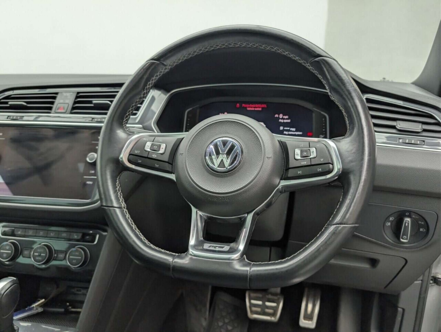 Used Volkswagen Tiguan 2020 for sale - 77880574: Photo 24