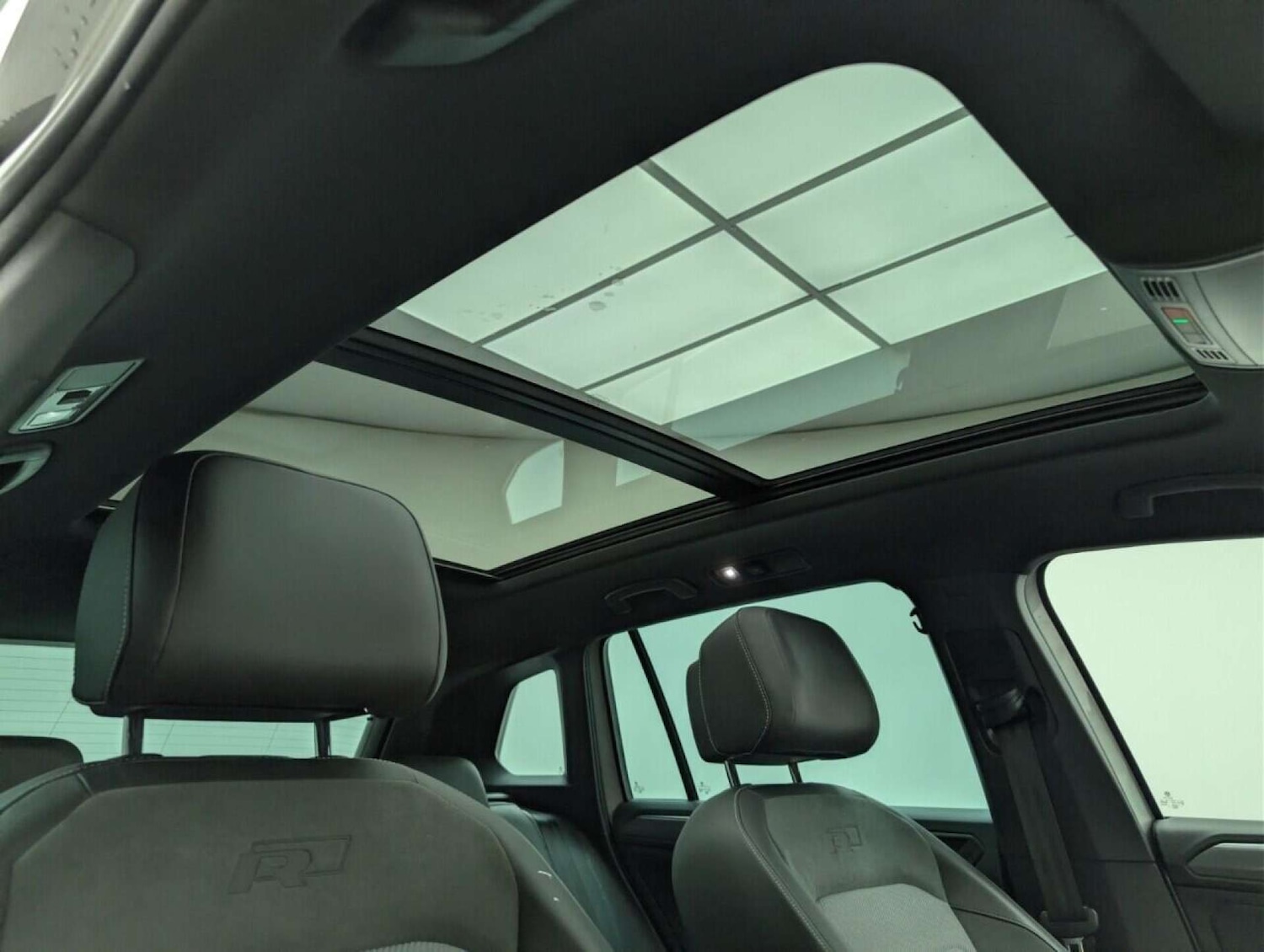 Used Volkswagen Tiguan 2020 for sale - 77880574: Photo 26