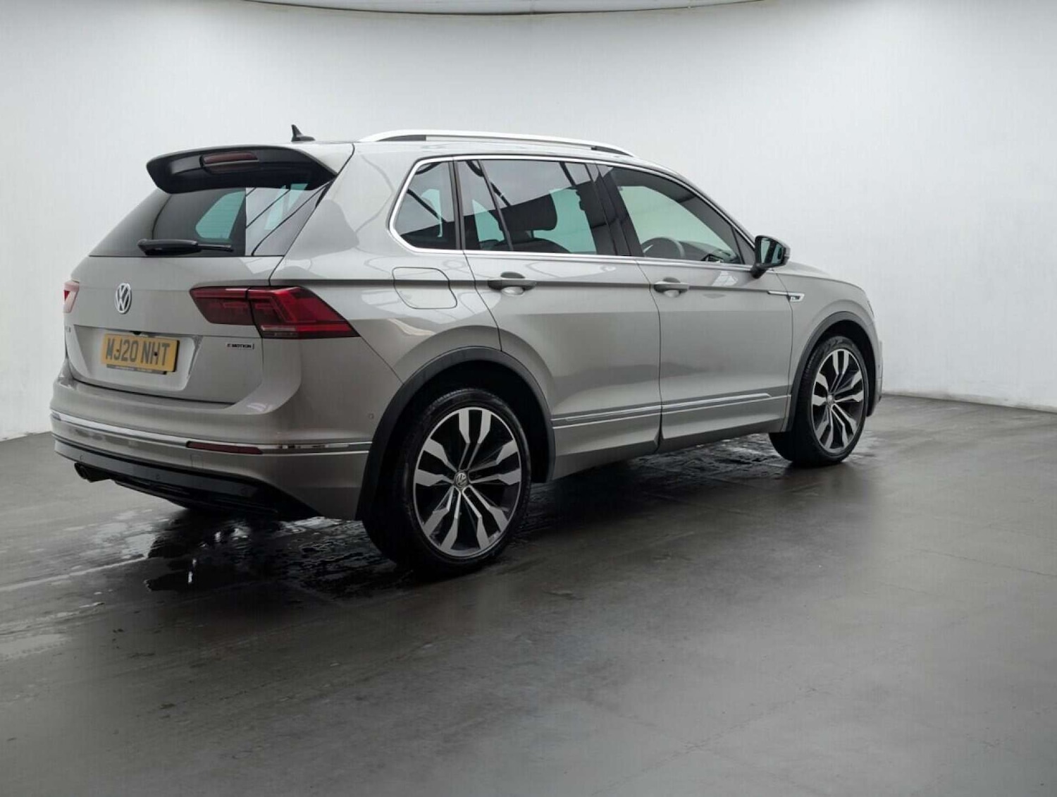 Used Volkswagen Tiguan 2020 for sale - 77880574: Photo 9