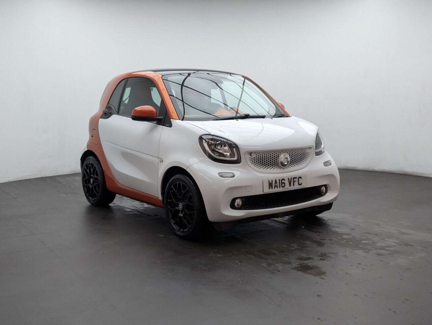 Used smart fortwo 2016 for sale - 77713408: Photo 2