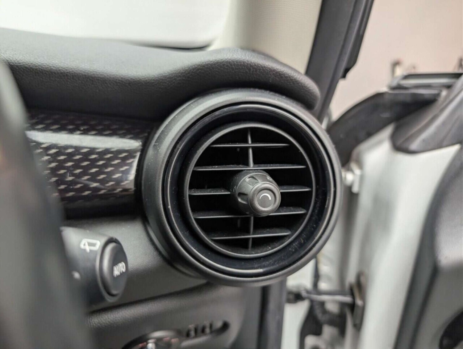 Used MINI Hatch 2017 for sale - 77713107: Photo 17