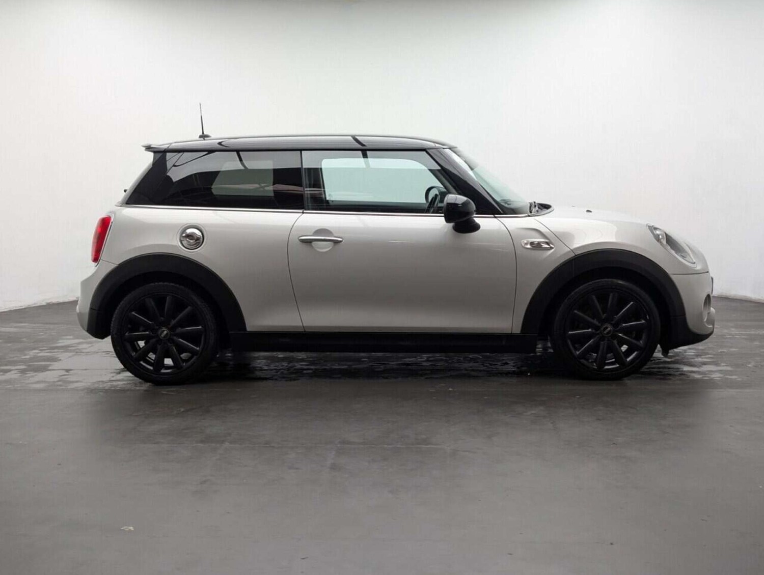 Used MINI Hatch 2017 for sale - 77713107: Photo 9