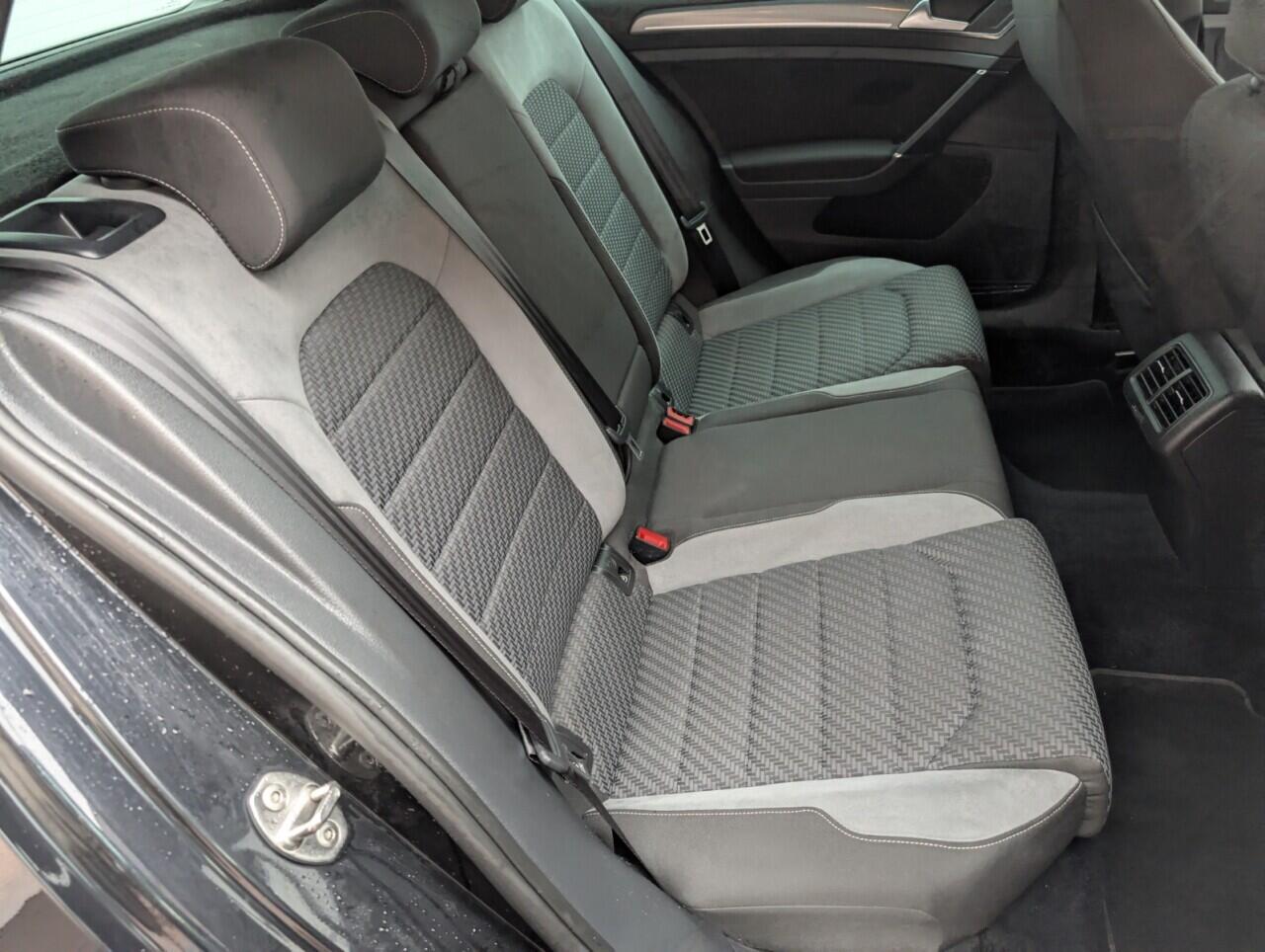 Used Volkswagen Golf 2019 for sale - 76425568: Photo 24