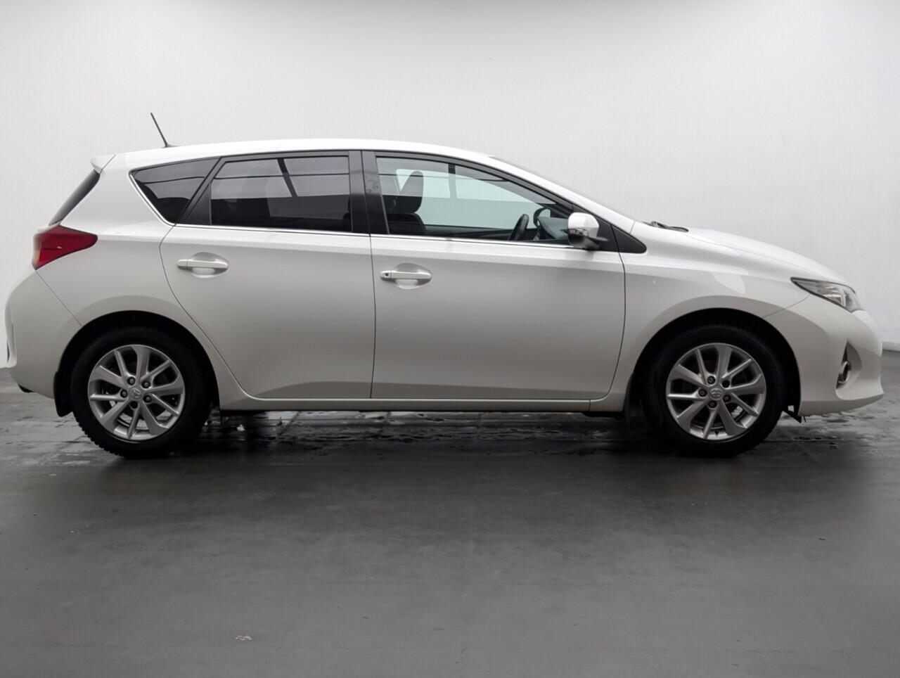 Used Toyota Auris 2014 for sale - 77131012: Photo 20
