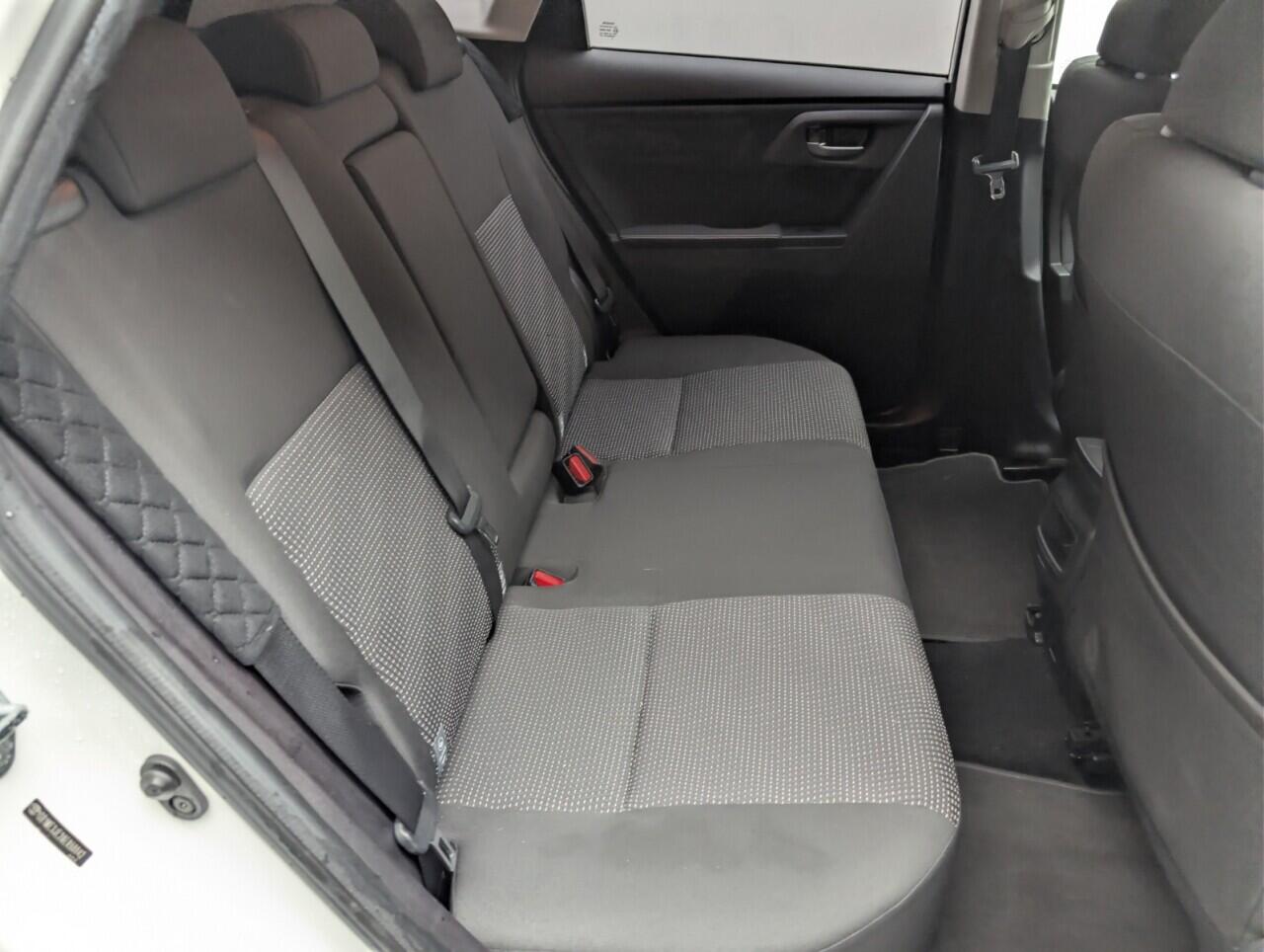 Used Toyota Auris 2014 for sale - 77131012: Photo 36