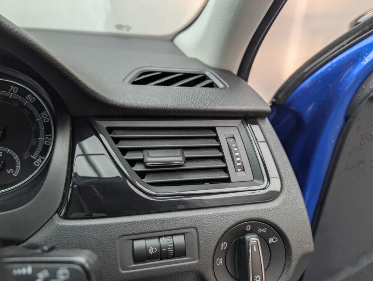 Used Skoda Rapid Spaceback 2018 for sale - 76780810: Photo 20