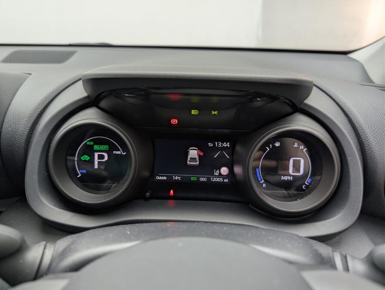 Used Toyota Yaris 2022 for sale - 76499265: Photo 18