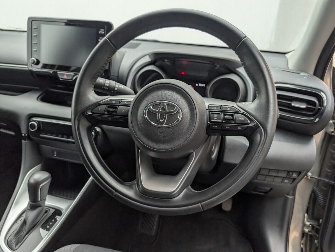 Used Toyota Yaris 2022 for sale - 76499265: Photo 23