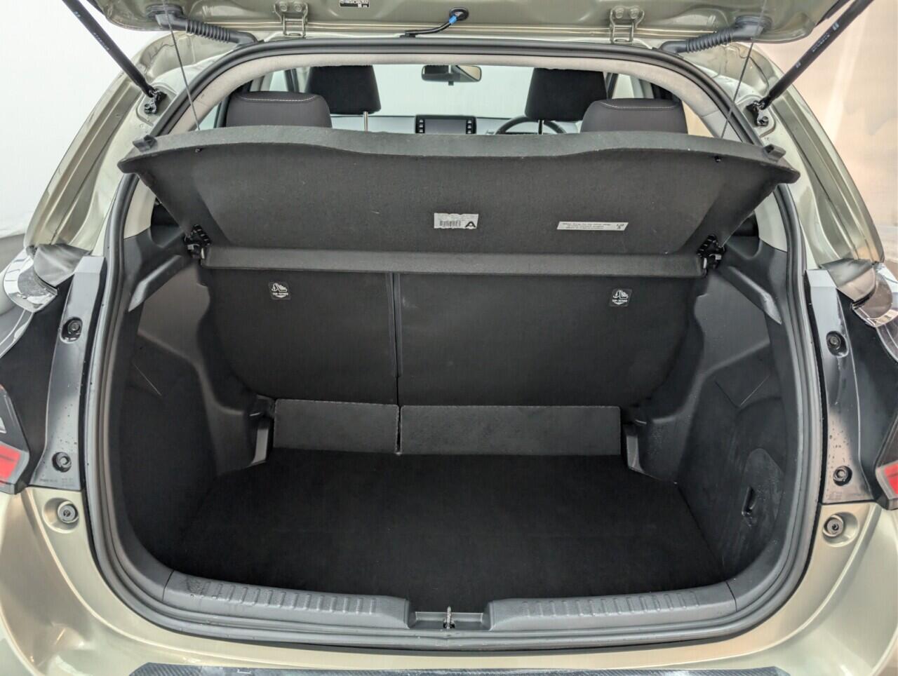 Used Toyota Yaris 2022 for sale - 76499265: Photo 26