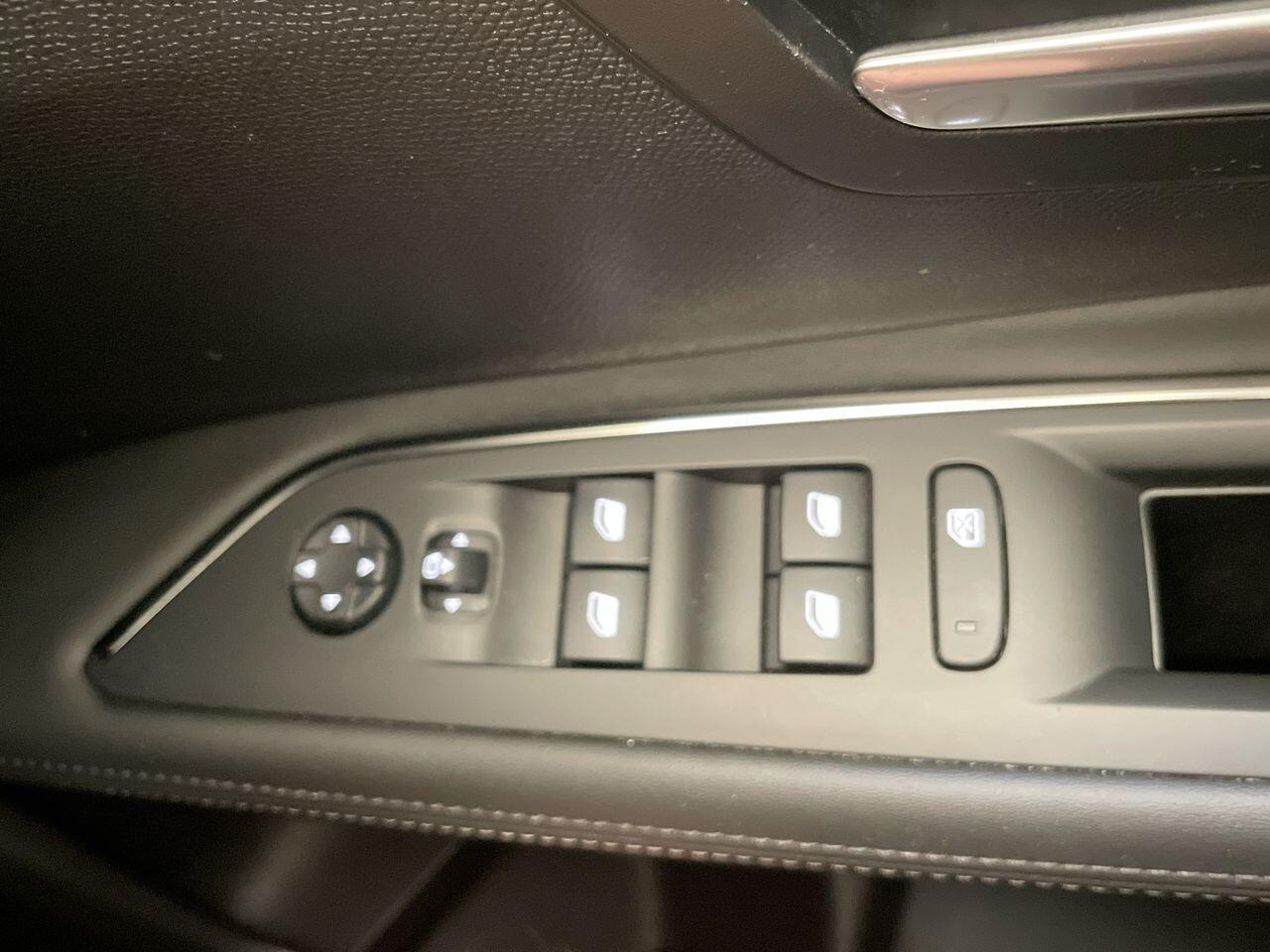 Used Peugeot 3008 2020 for sale - 77238088: Photo 34