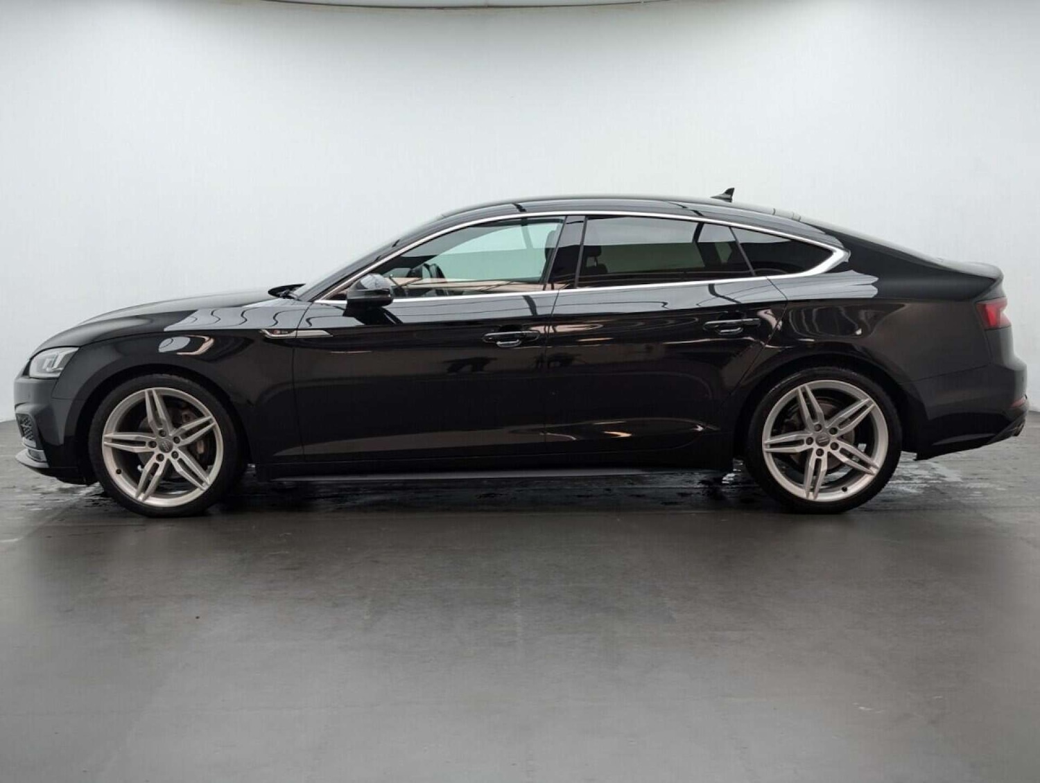 Used Audi A5 2018 for sale - 77714511: Photo 5