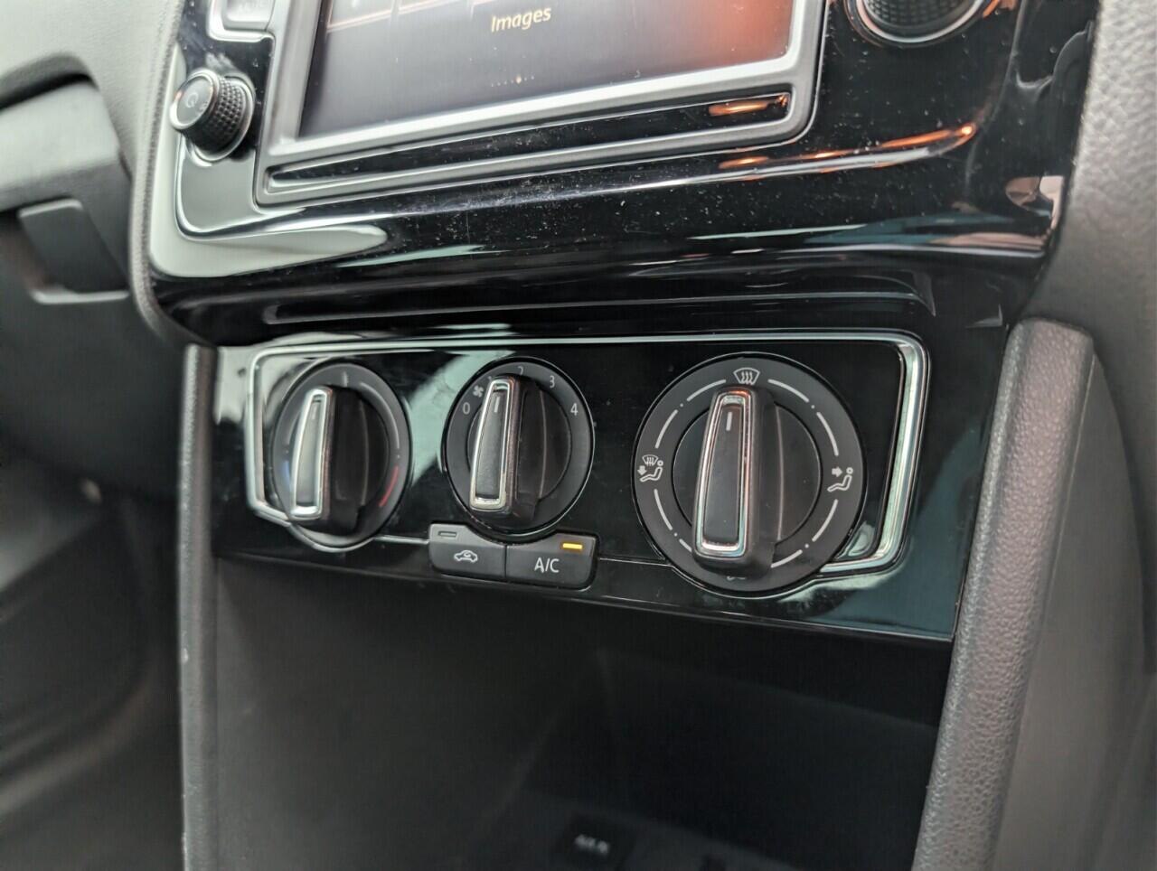 Used Volkswagen Polo 2017 for sale - 76537839: Photo 15