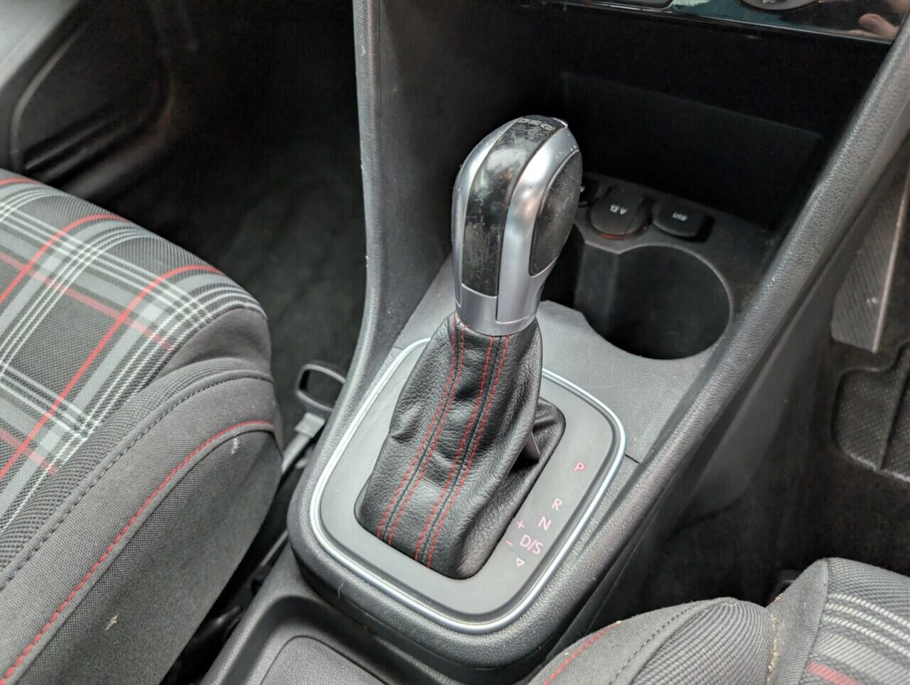 Used Volkswagen Polo 2017 for sale - 76537839: Photo 16