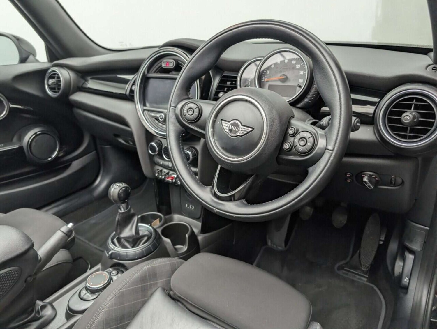 Used MINI Convertible 2017 for sale - 77713715: Photo 11