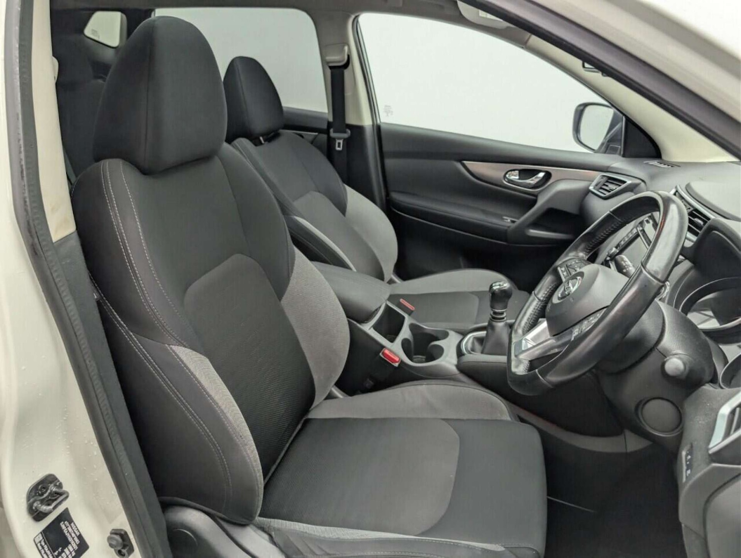 Used Nissan Qashqai 2017 for sale - 77714064: Photo 12