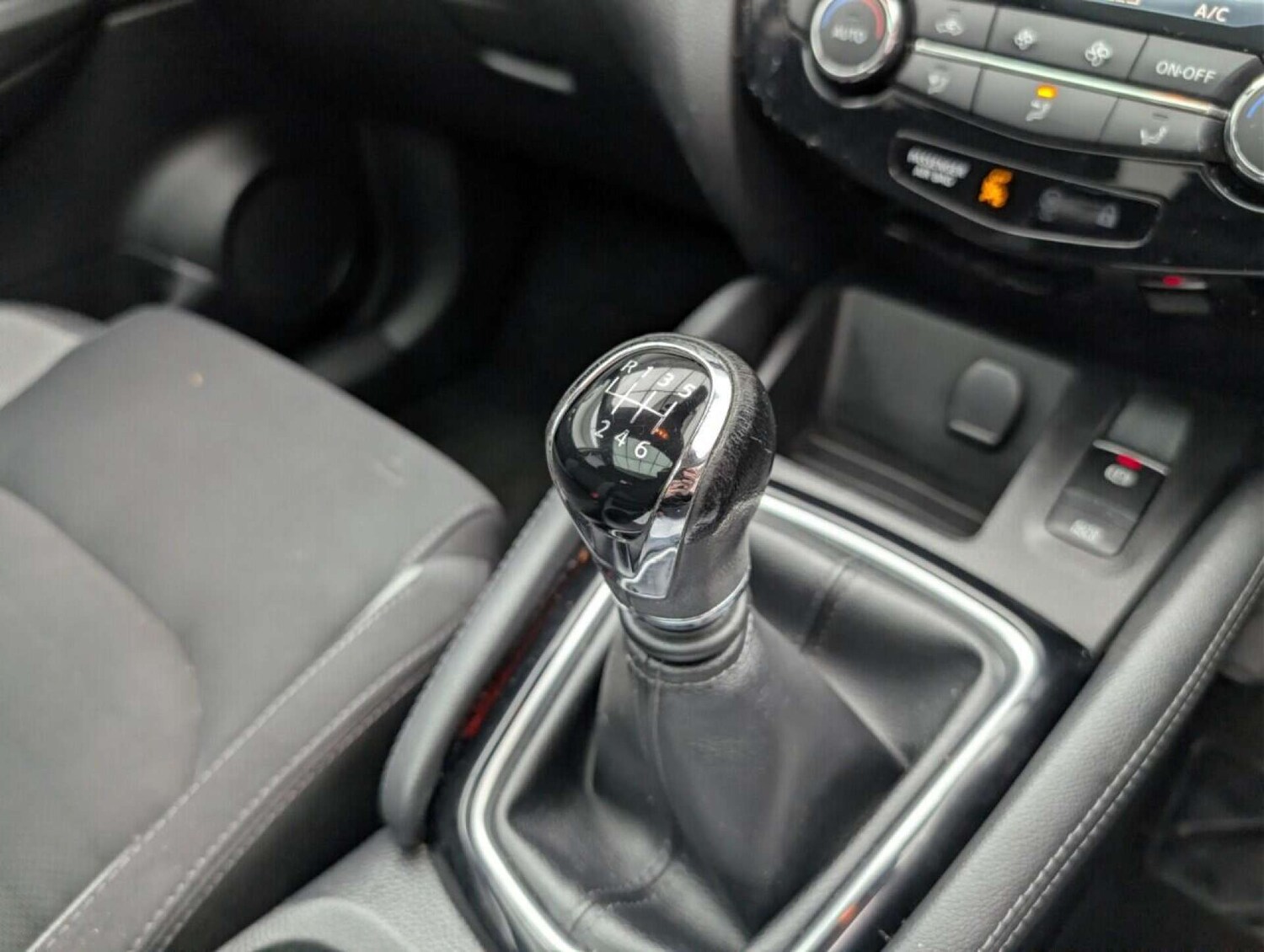 Used Nissan Qashqai 2017 for sale - 77714064: Photo 16