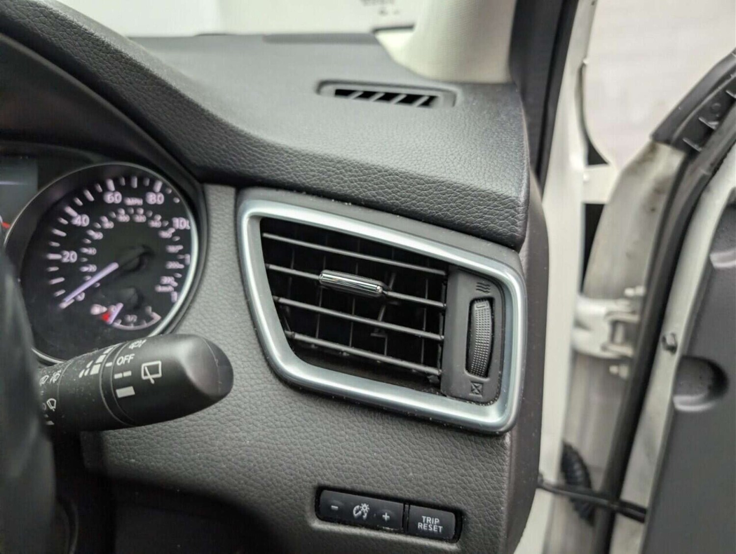 Used Nissan Qashqai 2017 for sale - 77714064: Photo 18