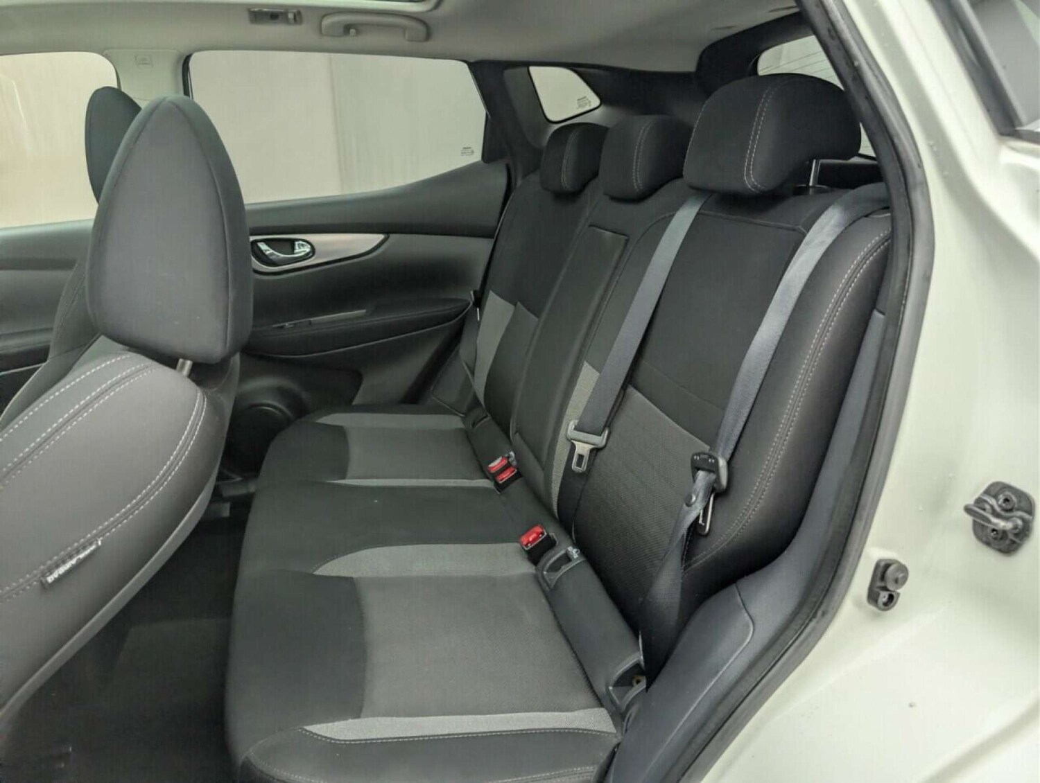 Used Nissan Qashqai 2017 for sale - 77714064: Photo 25