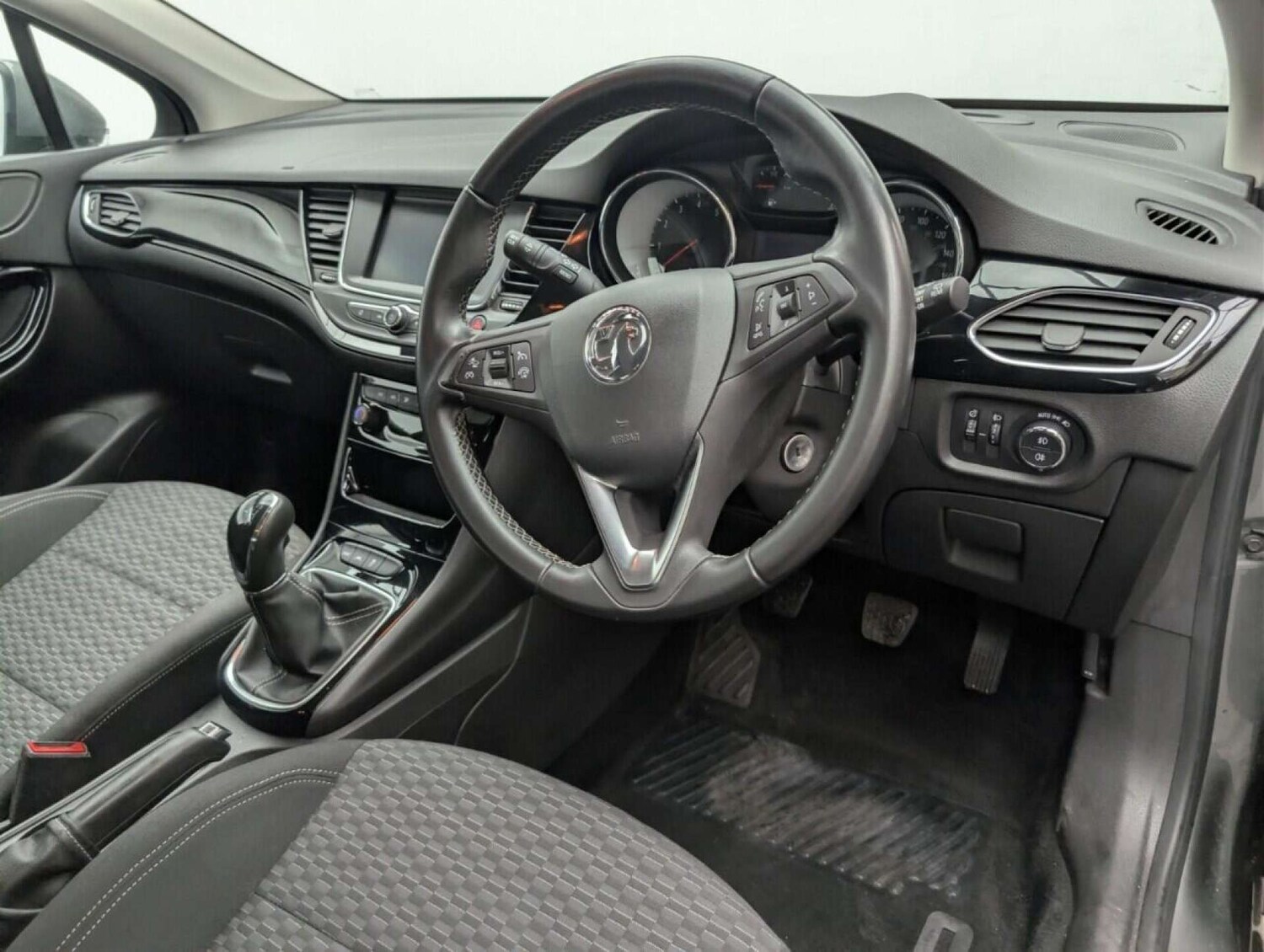 Used Vauxhall Astra 2018 for sale - 77713640: Photo 22