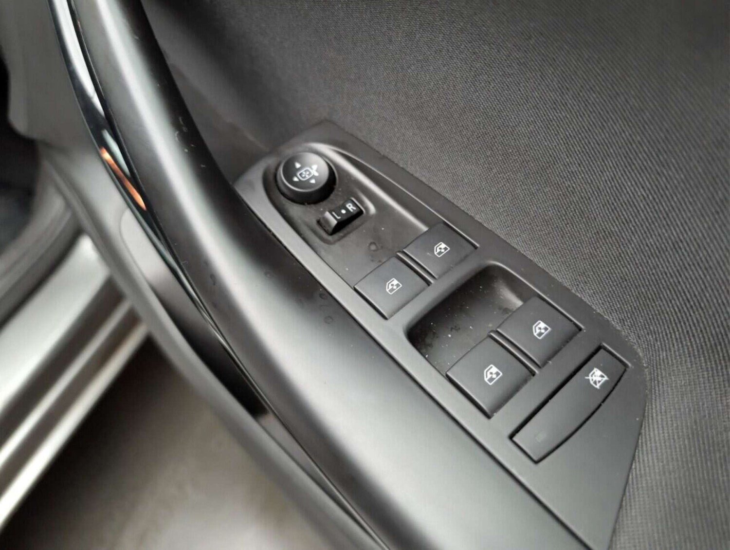 Used Vauxhall Astra 2018 for sale - 77713640: Photo 30