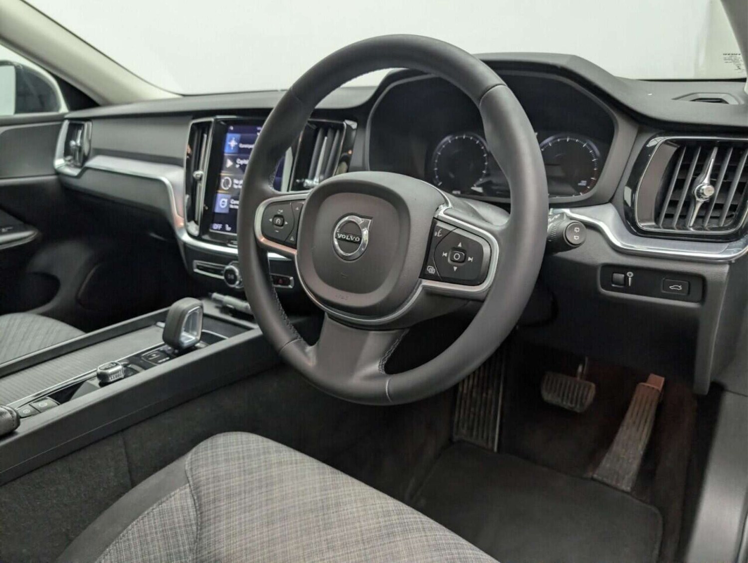 Used Volvo V60 2021 for sale - 77713878: Photo 11