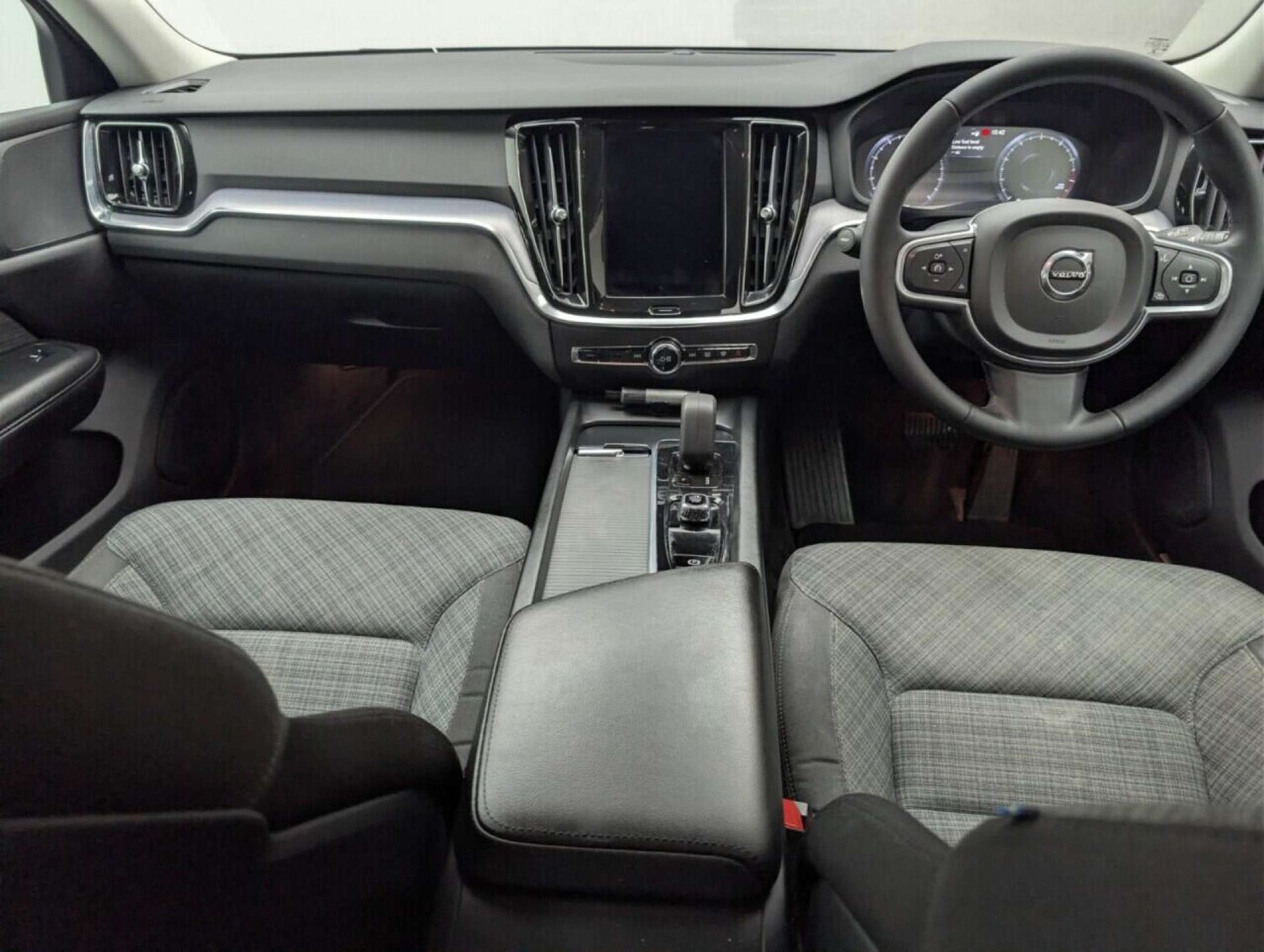Used Volvo V60 2021 for sale - 77713878: Photo 22