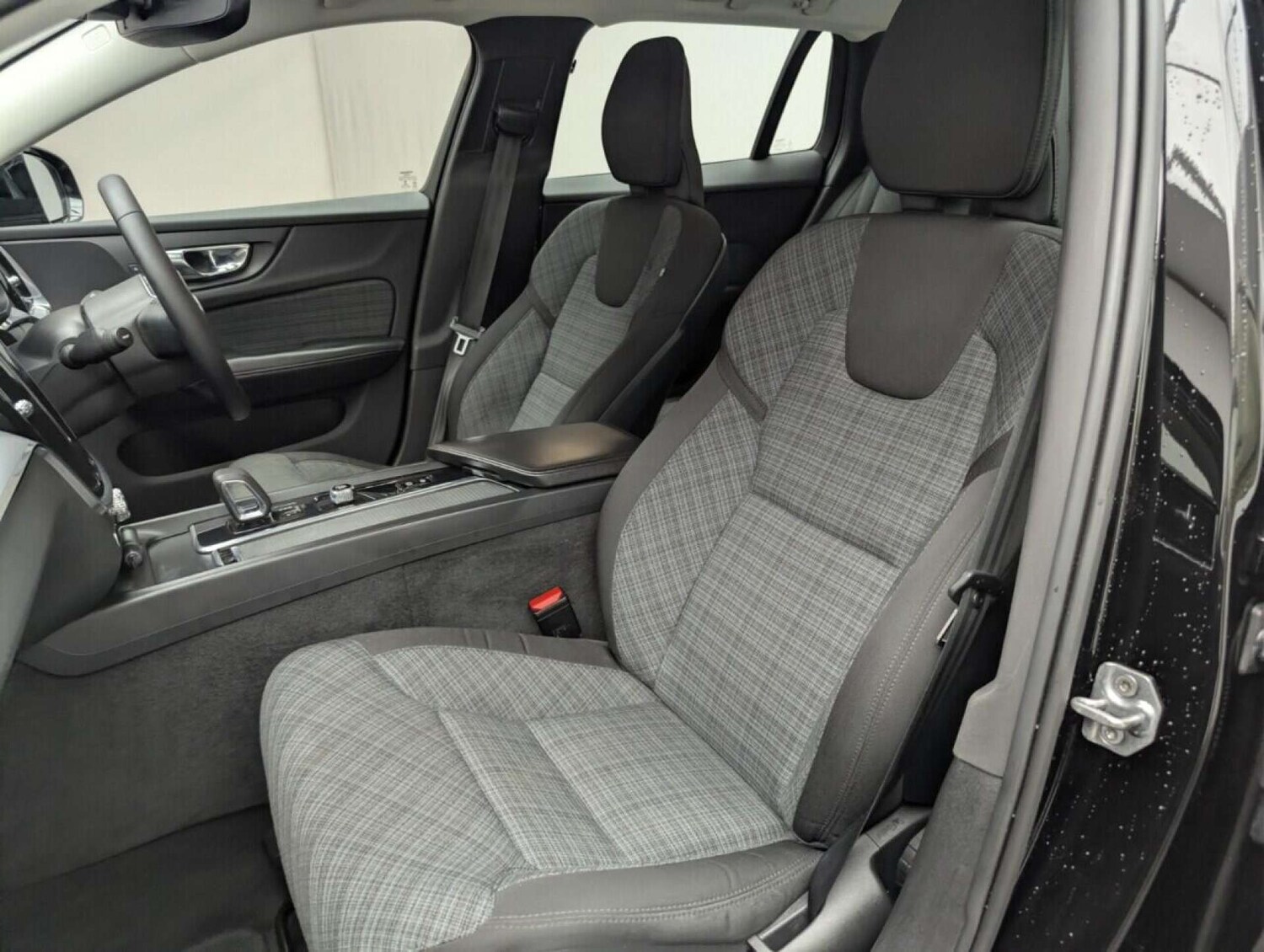 Used Volvo V60 2021 for sale - 77713878: Photo 26