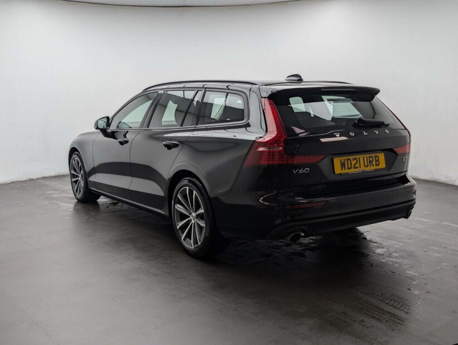 Used Volvo V60 2021 for sale - 77713878: Photo 6