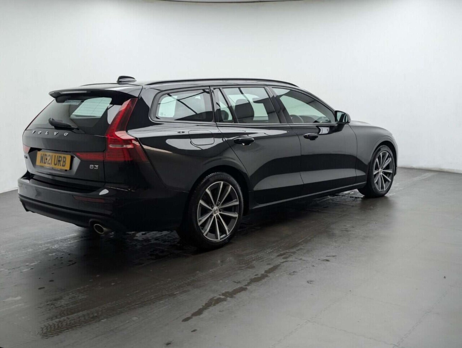 Used Volvo V60 2021 for sale - 77713878: Photo 8