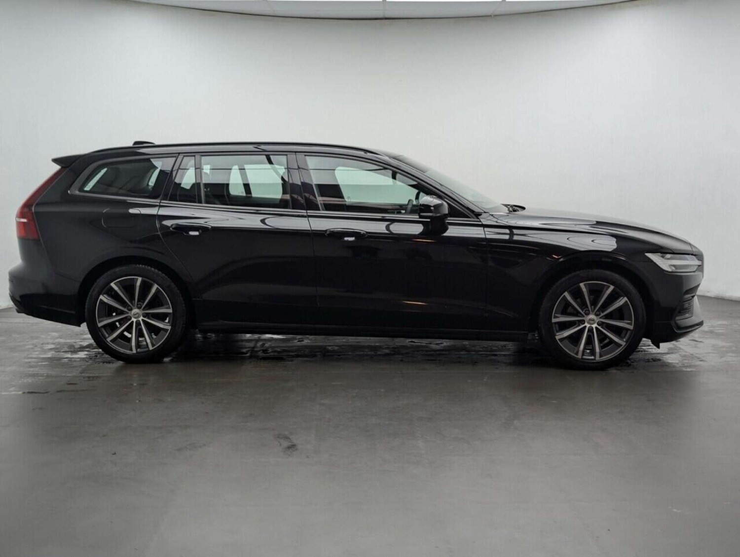 Used Volvo V60 2021 for sale - 77713878: Photo 9