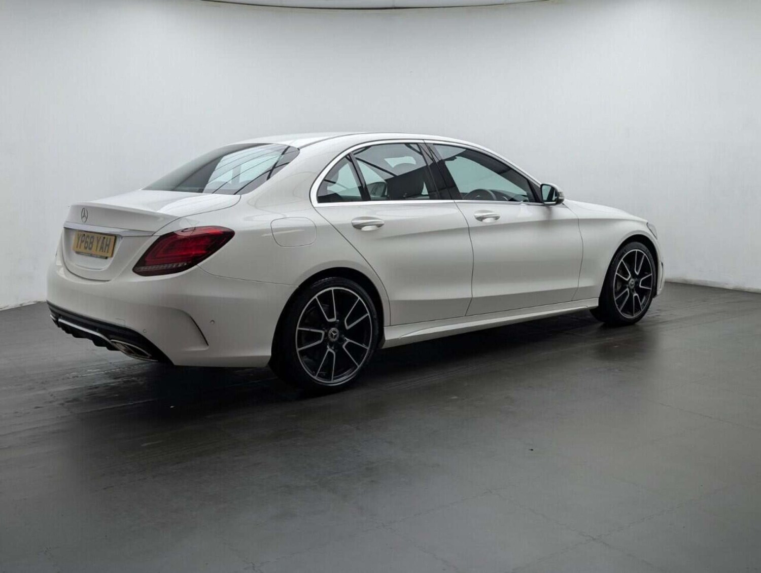 Used Mercedes-Benz C Class 2018 for sale - 77714842: Photo 8