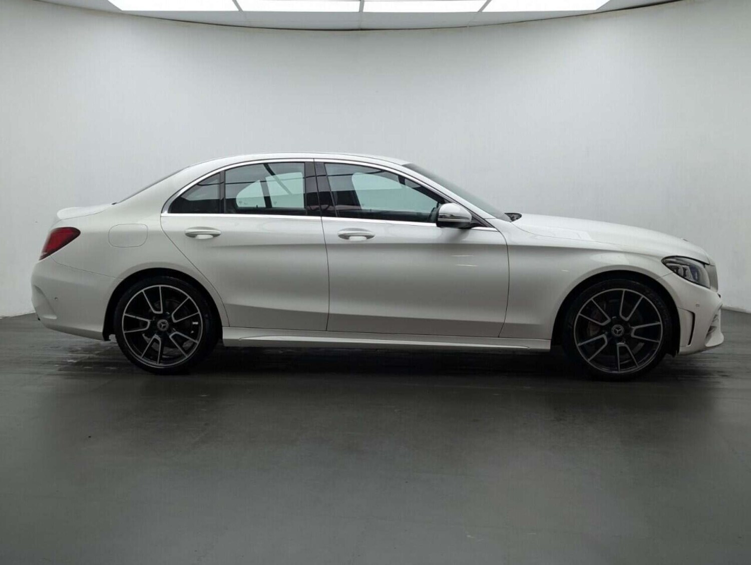 Used Mercedes-Benz C Class 2018 for sale - 77714842: Photo 9