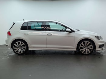 Used Volkswagen Golf 2017 for sale - 77830747: Photo