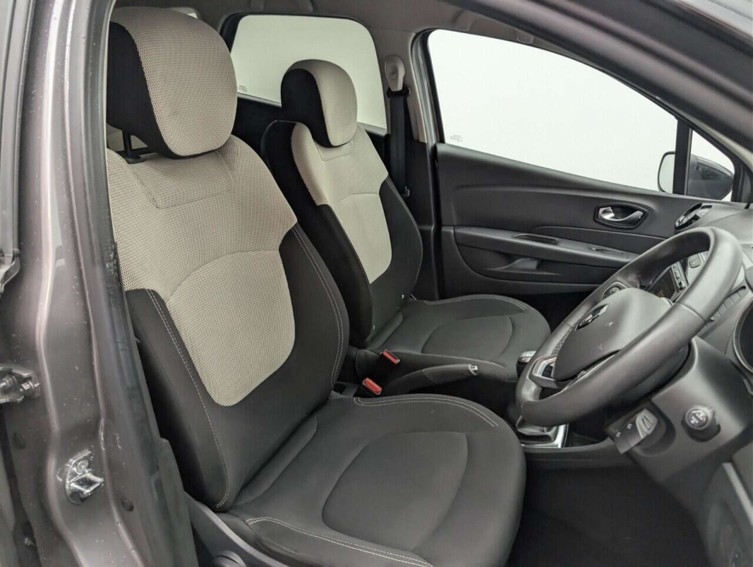 Used Renault Captur 2020 for sale - 77714530: Photo 12