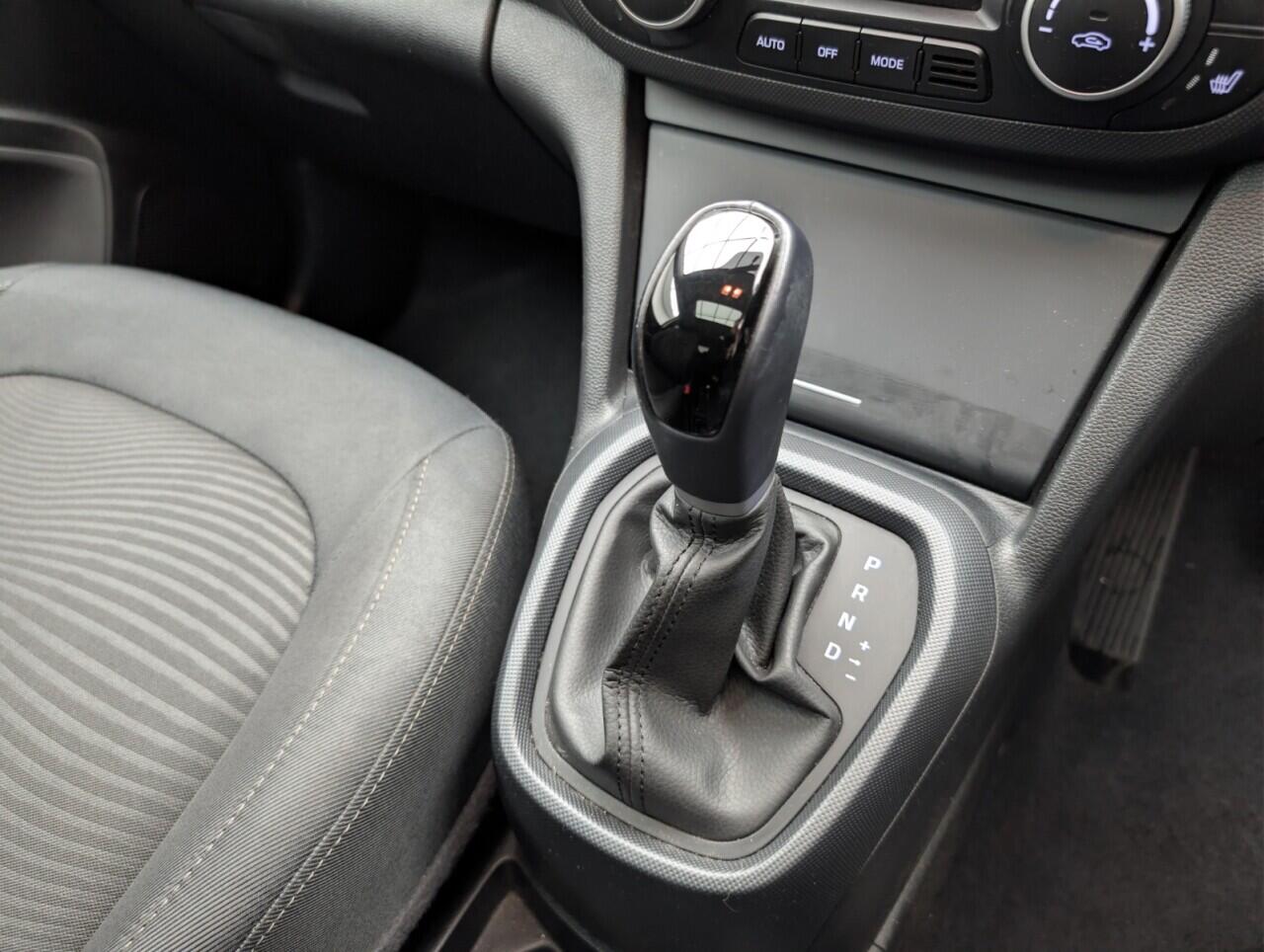 Used Hyundai i10 2019 for sale - 76975890: Photo 15