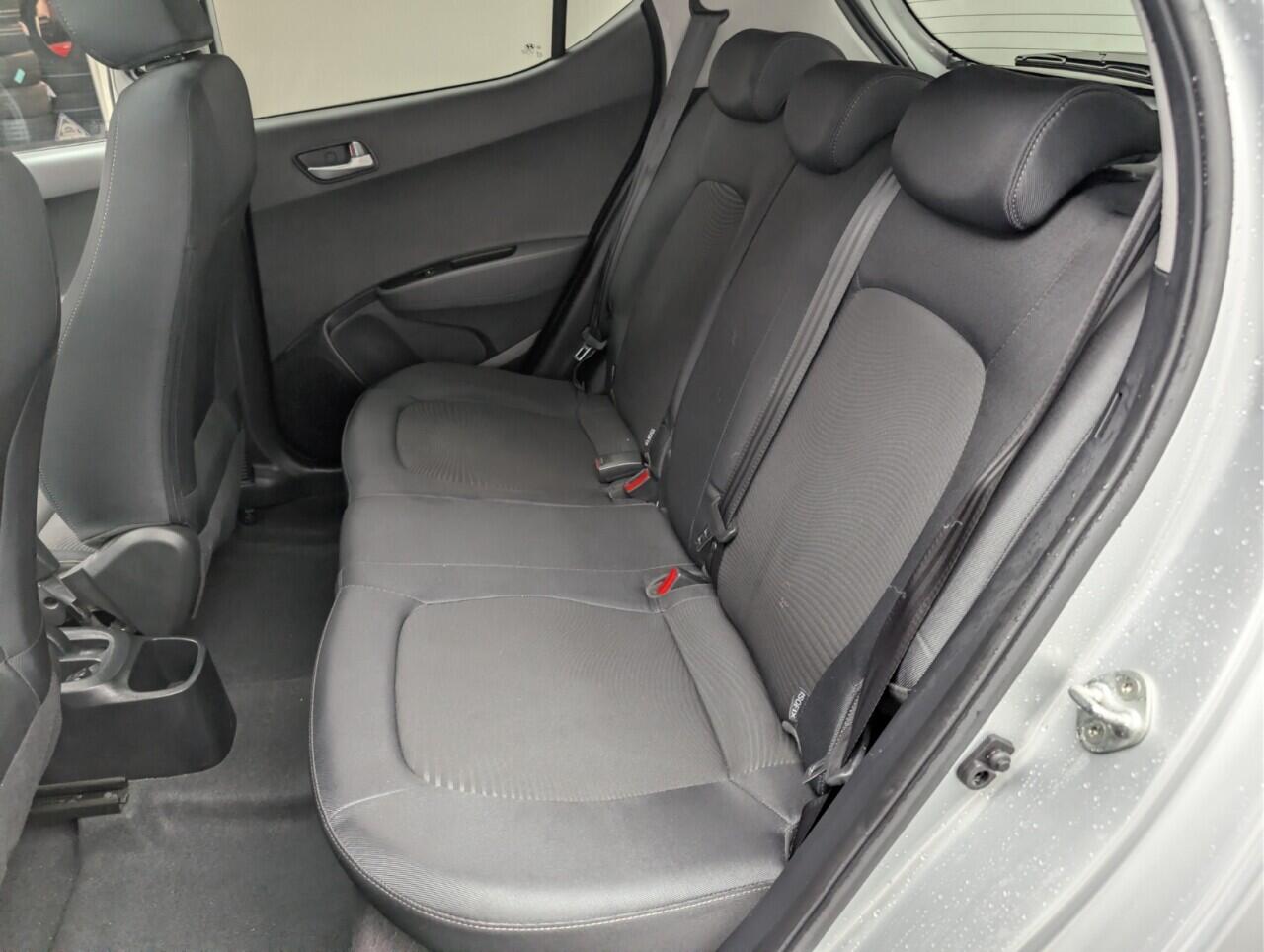 Used Hyundai i10 2019 for sale - 76975890: Photo 25