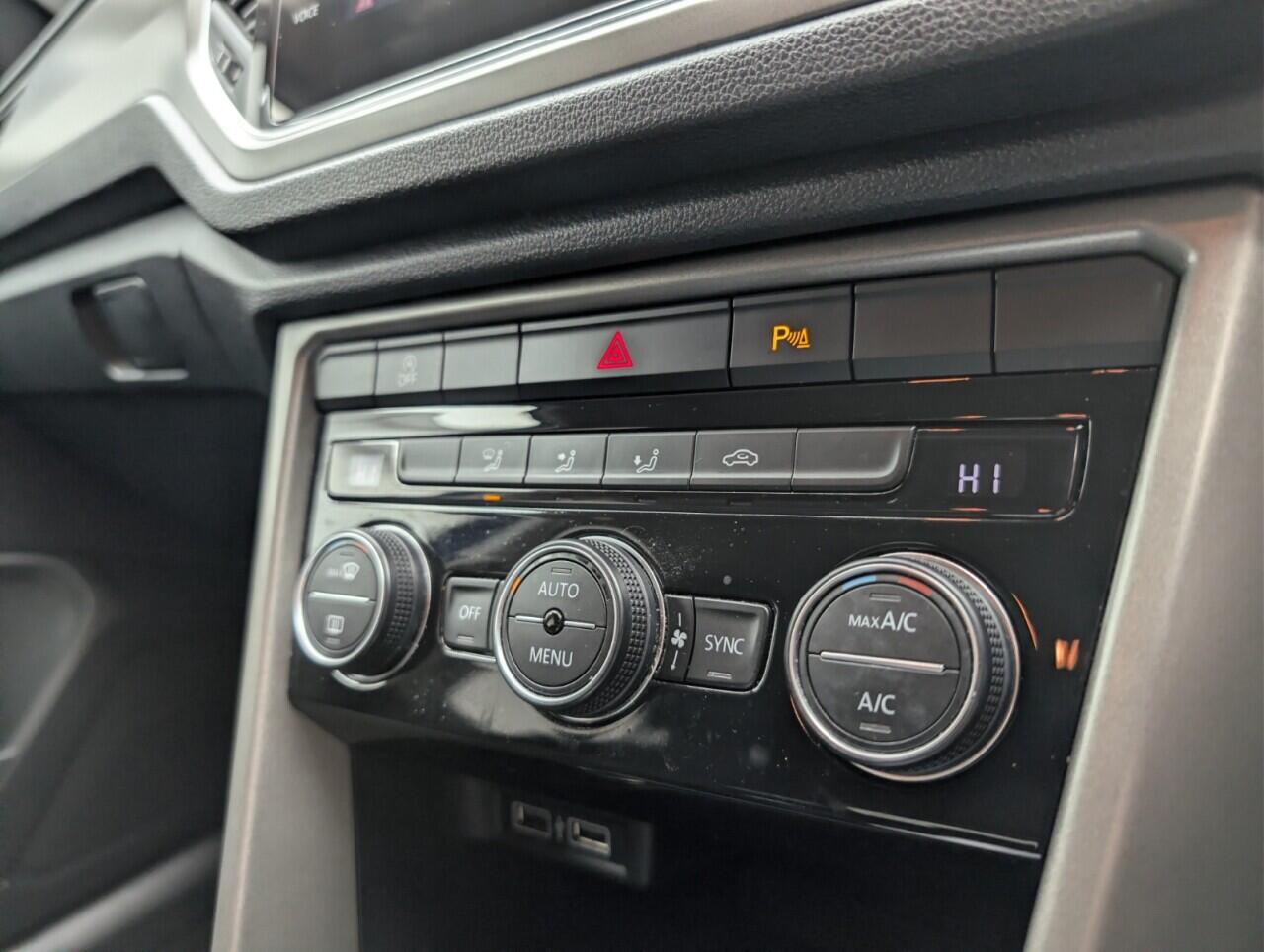 Used Volkswagen T-Roc 2020 for sale - 77081719: Photo 16