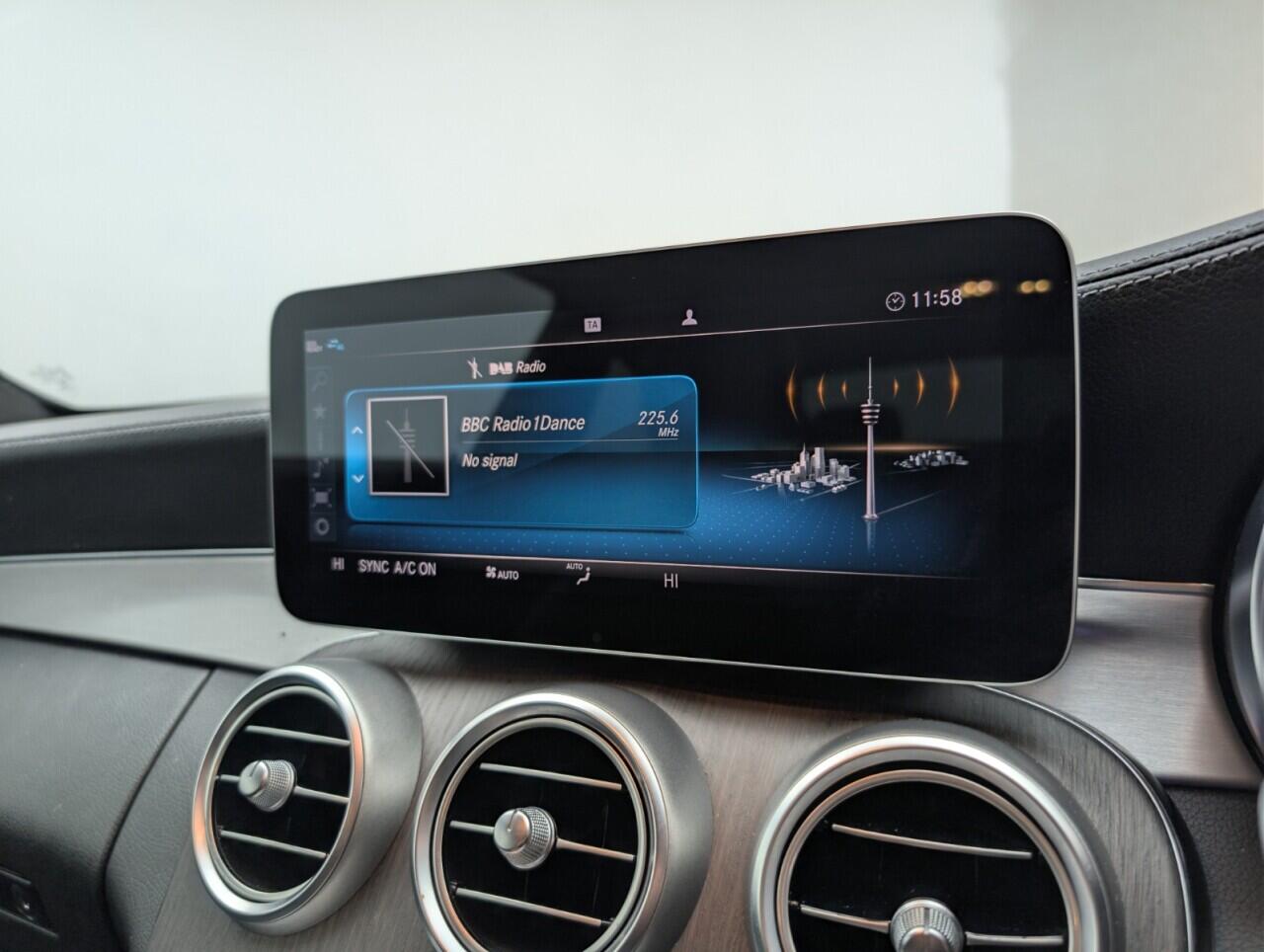 Used Mercedes-Benz C Class 2019 for sale - 76953116: Photo 14