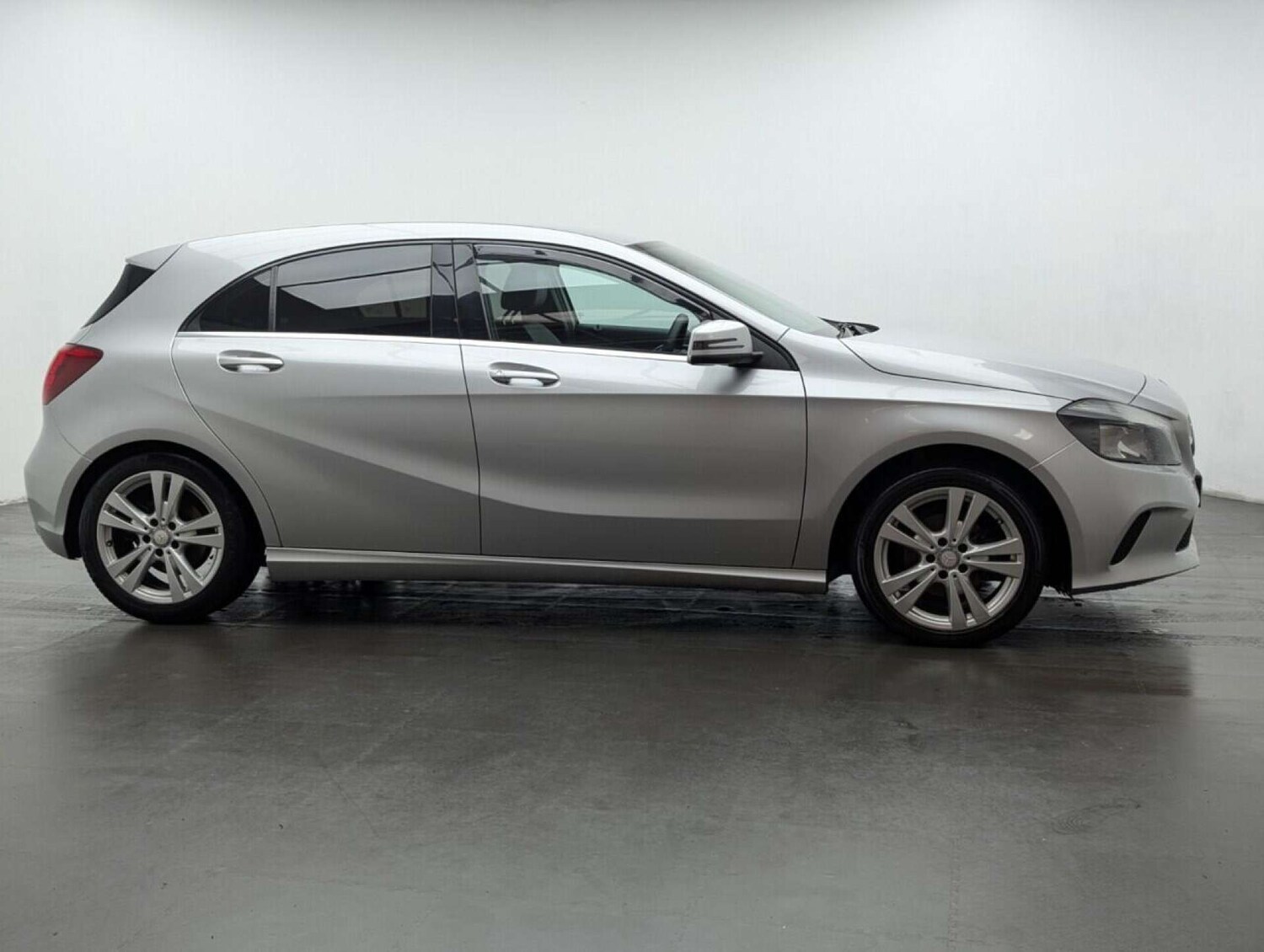 Used Mercedes-Benz A-Class 2017 for sale - 77714071: Photo 9
