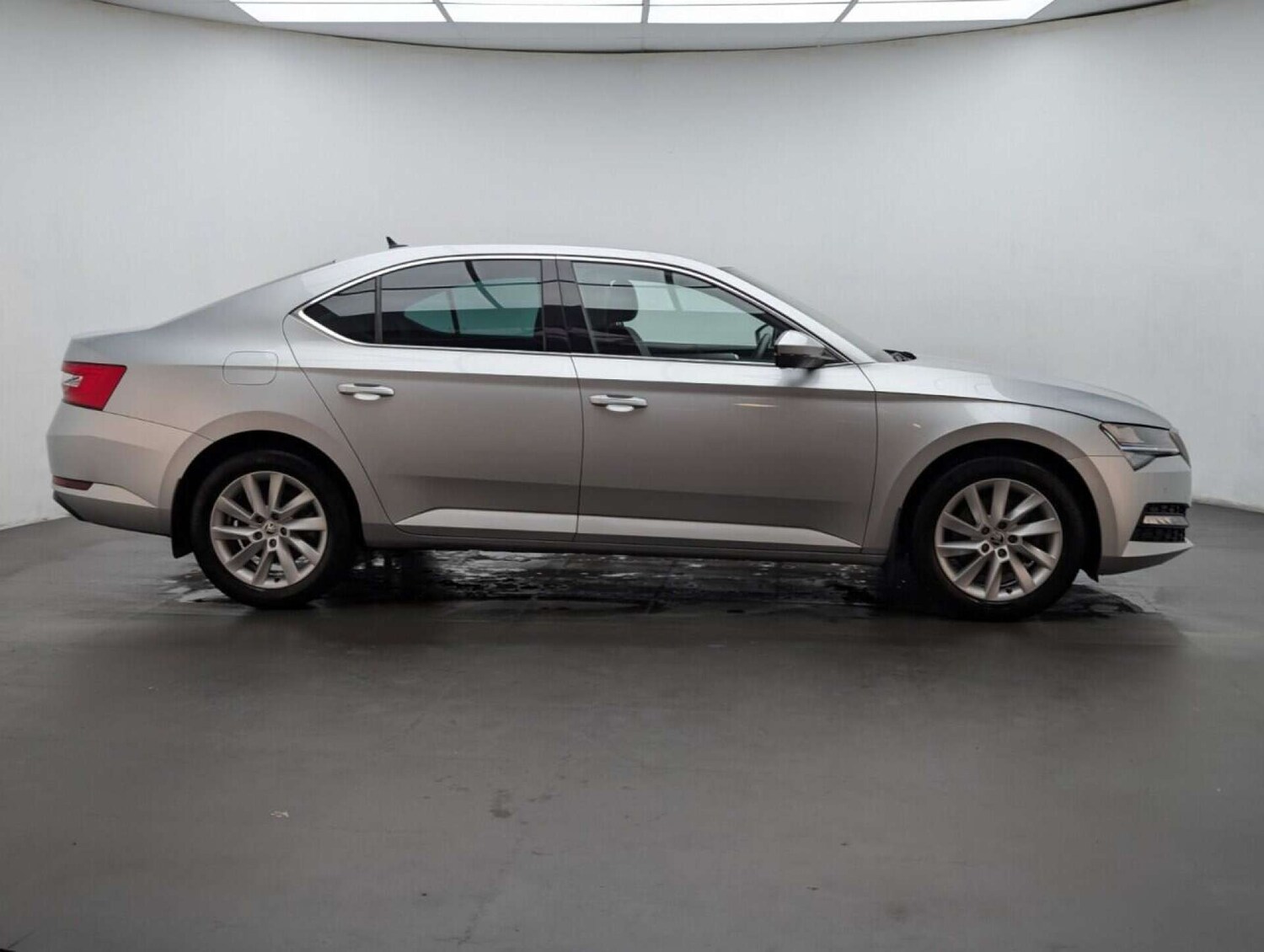 Used Skoda Superb 2020 for sale - 77713282: Photo 9