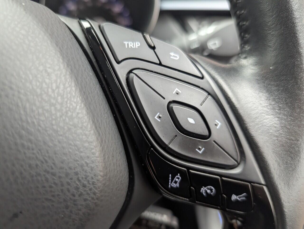 Used Toyota C-HR 2021 for sale - 76423013: Photo 21