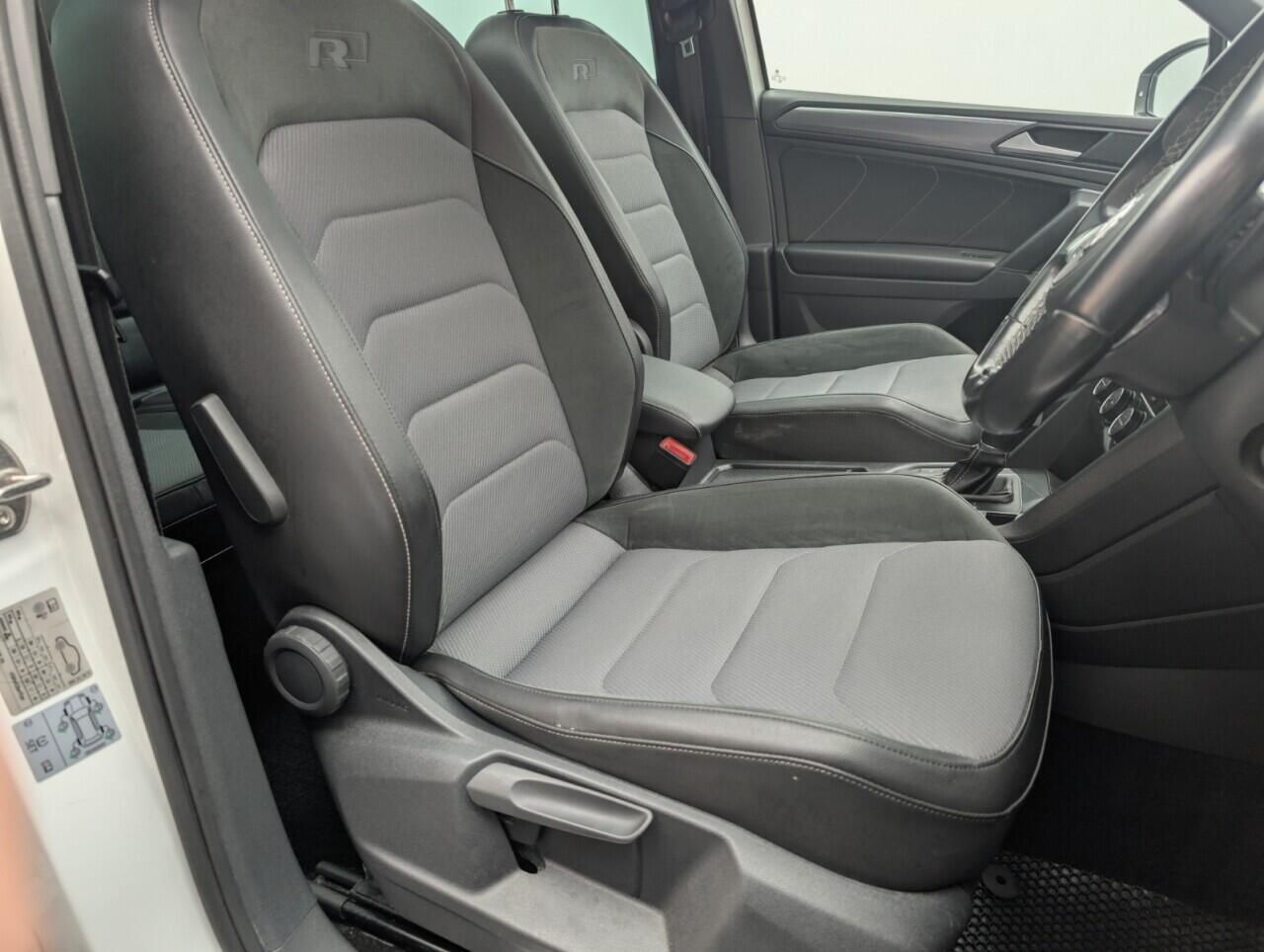 Used Volkswagen Tiguan 2018 for sale - 76425330: Photo 12