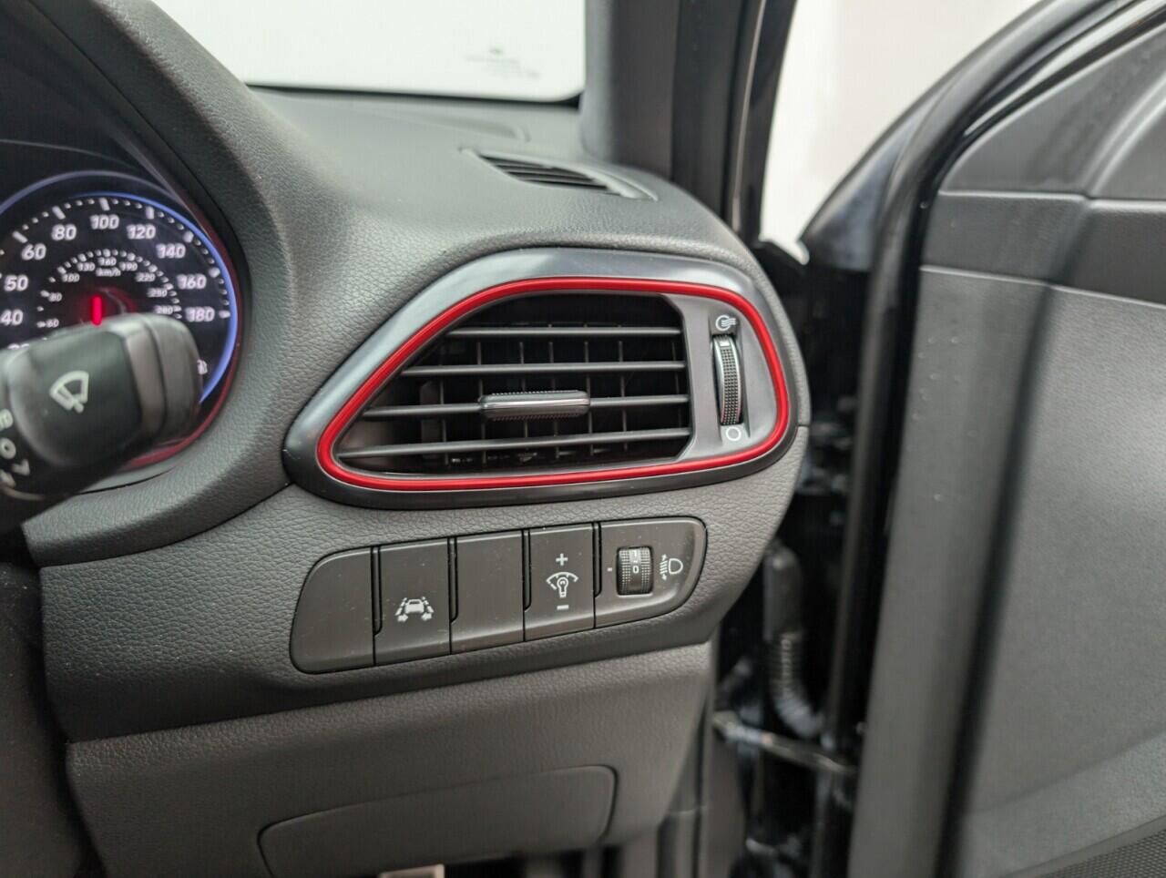 Used Hyundai i30 2019 for sale - 76424590: Photo 20