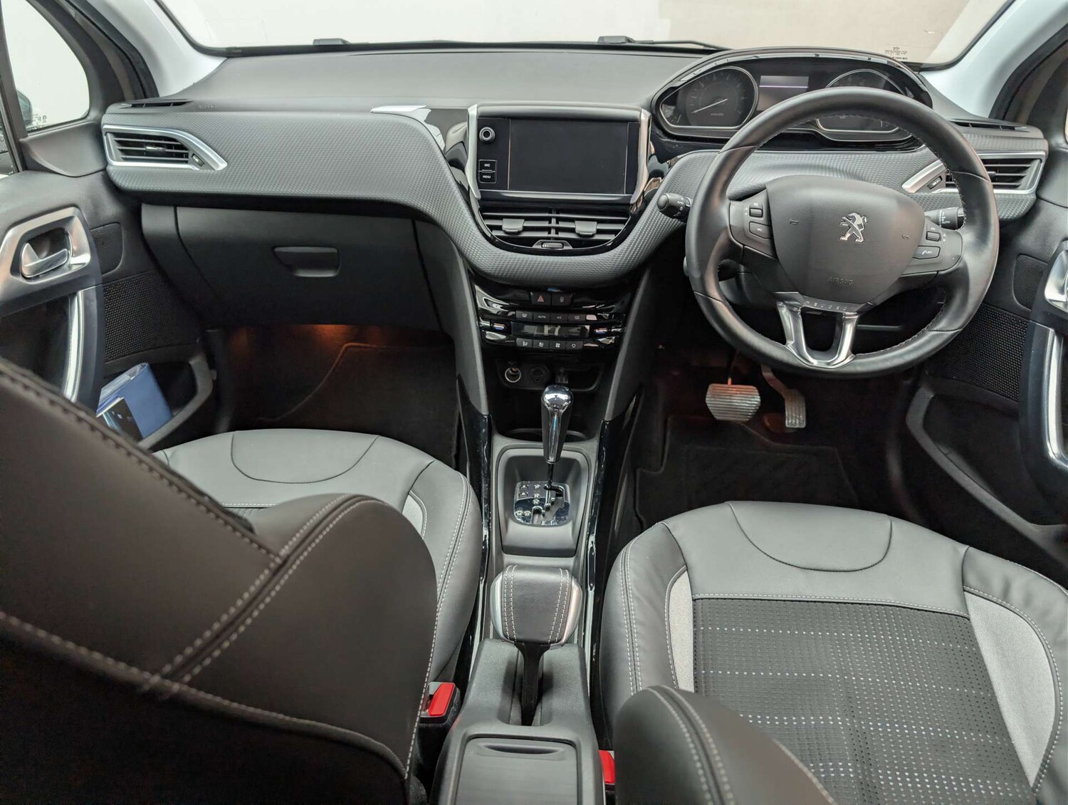 Used Peugeot 2008 2015 for sale - 78145487: Photo 27