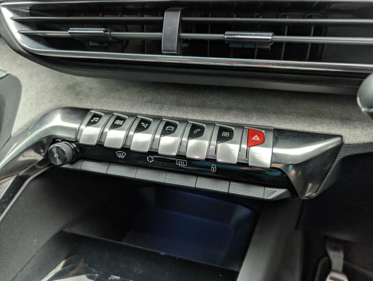 Used Peugeot 5008 2021 for sale - 76423840: Photo 14