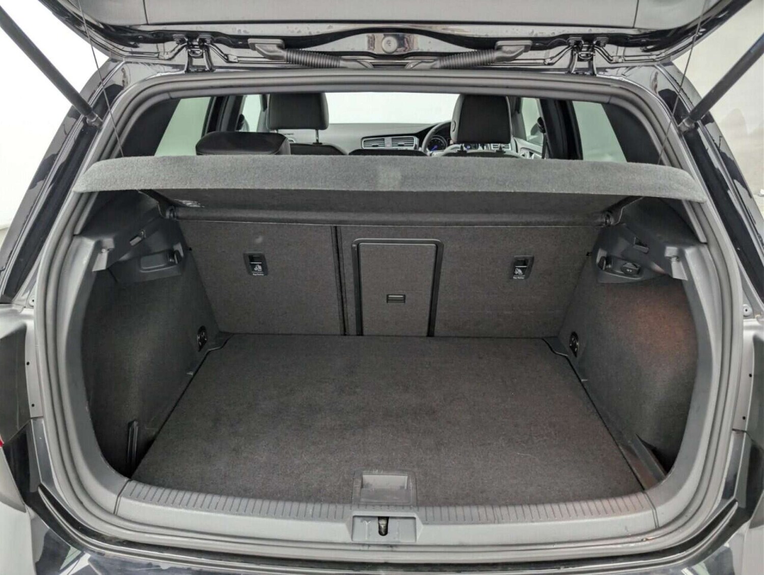 Used Volkswagen Golf 2016 for sale - 77713517: Photo 22