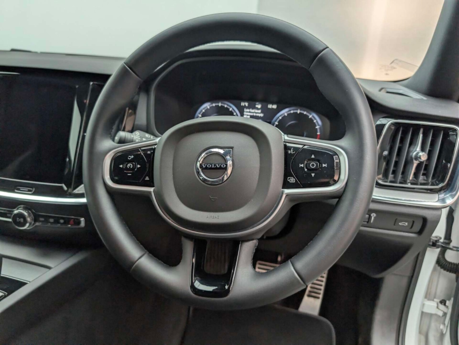 Used Volvo V60 2021 for sale - 77766983: Photo 18