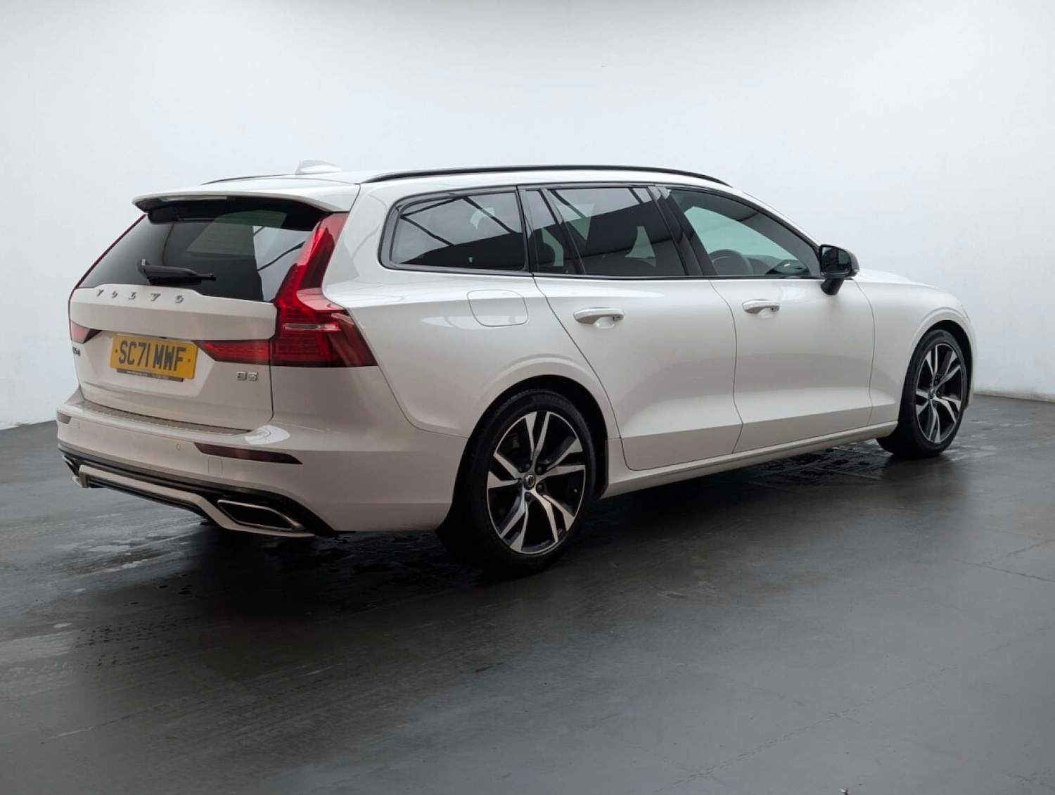 Used Volvo V60 2021 for sale - 77766983: Photo 3